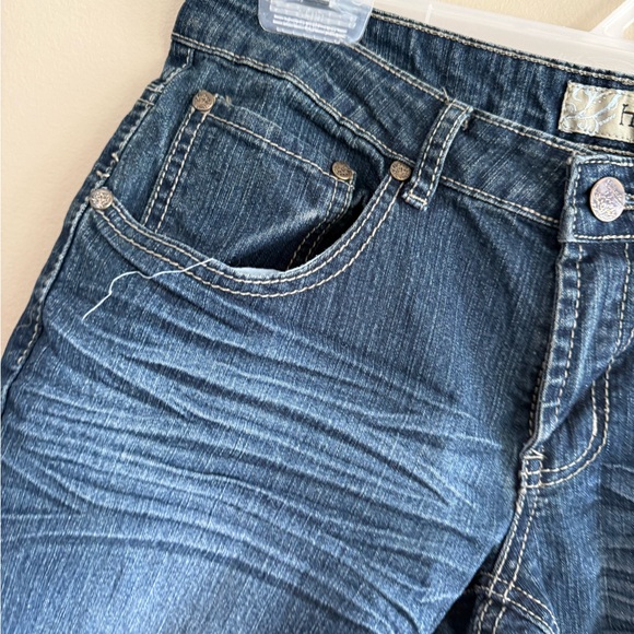 Hybrid & Company Women's Jean Shorts - Dark Blue - Picture 2 of 7